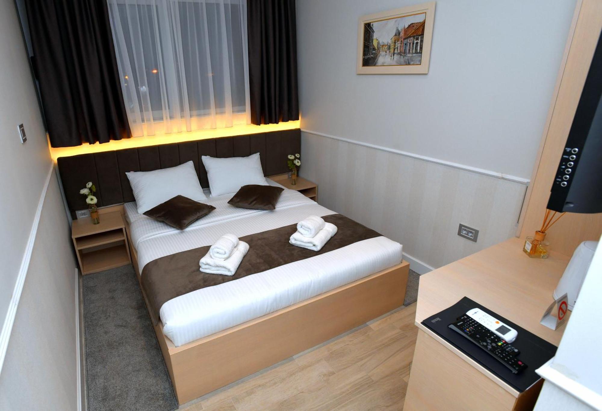 President Aparthotel Cacak Exterior photo